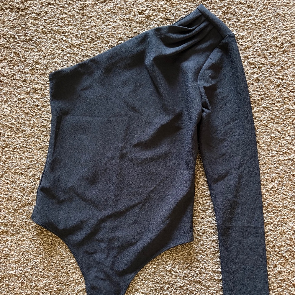 Abercrombie & Fitch One Sleeve Bodysuit